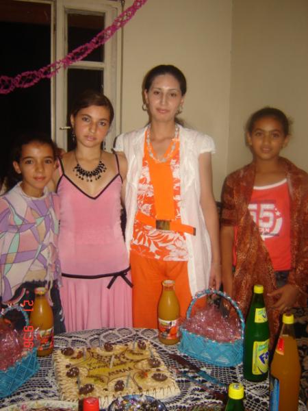       et moi et asmaa et fati